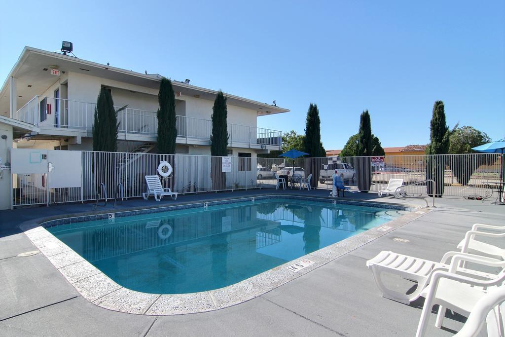 Hotel 6-carlsbad, Nm
